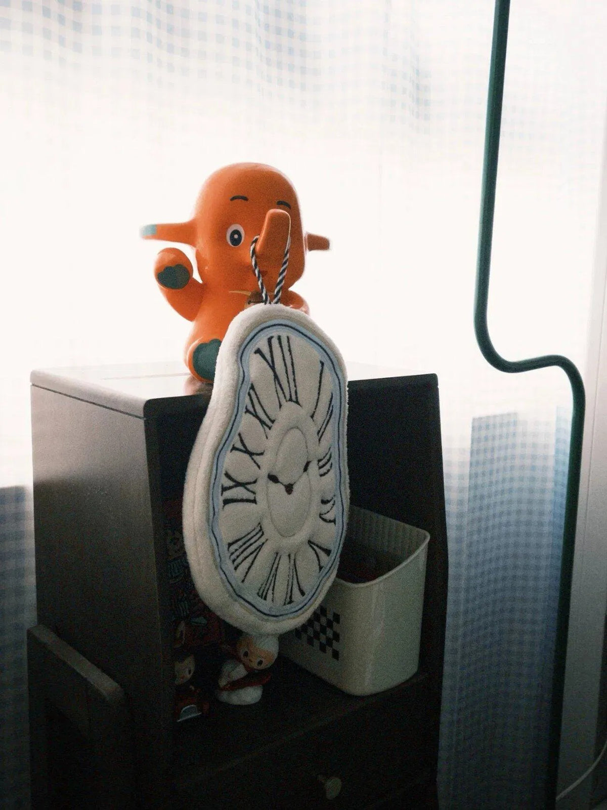Melting Time Art Hand Towel – Surrealist Coral Fleece Towel with Embroidered Melting Clock